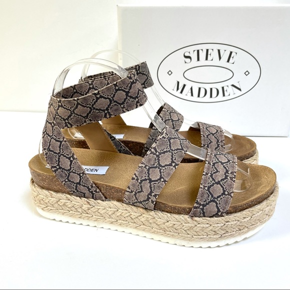 Steve Madden Shoes - NEW Steve Madden 9 Kimmie Sandals Snake Print